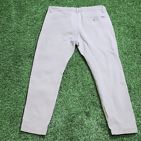 Levi's Men's Light Gray Chinos Vintage - Picture 3 of 7